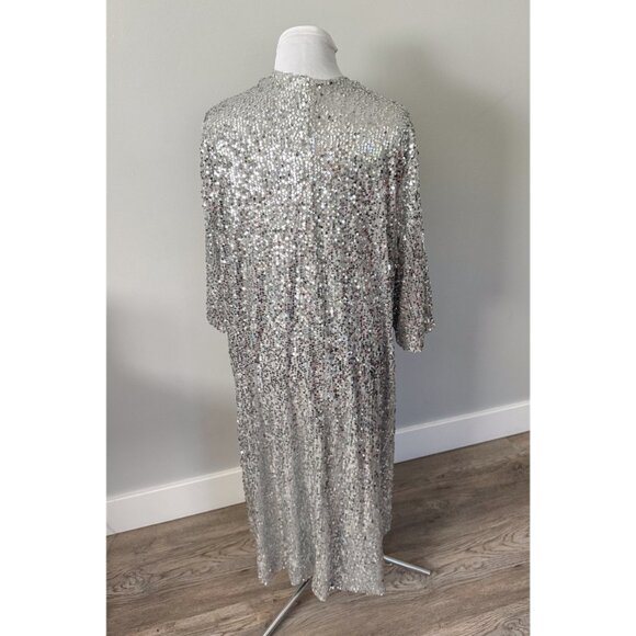 Torrid Silver Sequin Open Front Kimono - Picture 9 of 12